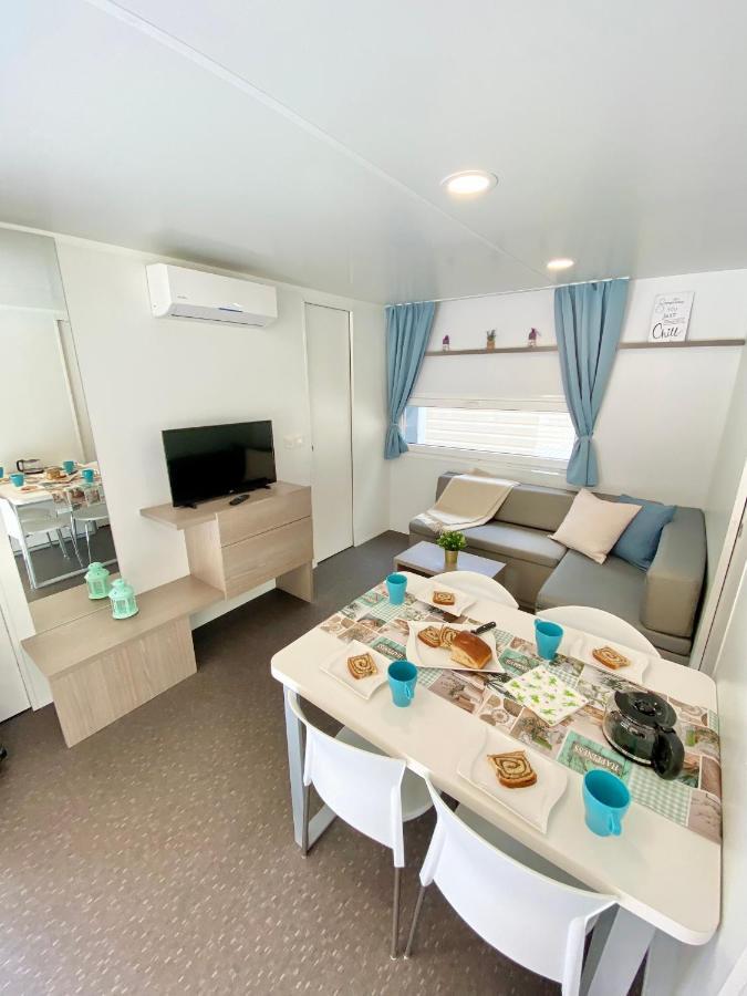 Mobile Homes Malu Biograd Na Moru Zewnętrze zdjęcie