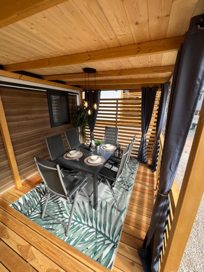Mobile Homes Malu Biograd Na Moru Zewnętrze zdjęcie