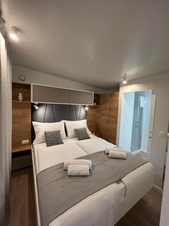 Mobile Homes Malu Biograd Na Moru Zewnętrze zdjęcie