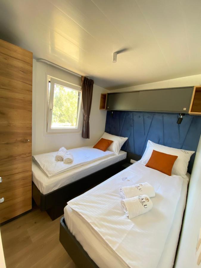 Mobile Homes Malu Biograd Na Moru Zewnętrze zdjęcie