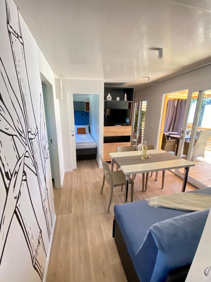 Mobile Homes Malu Biograd Na Moru Zewnętrze zdjęcie