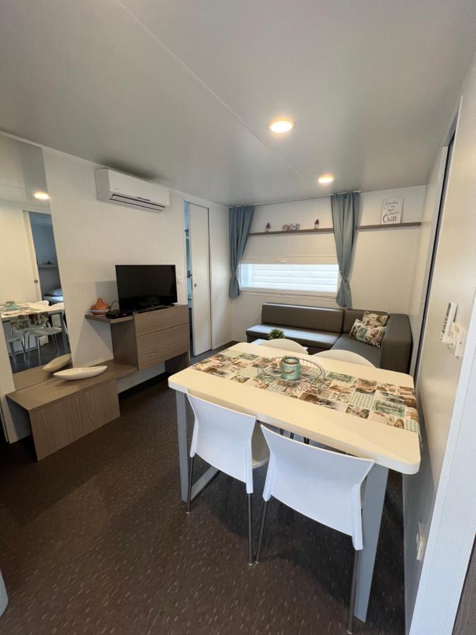 Mobile Homes Malu Biograd Na Moru Zewnętrze zdjęcie